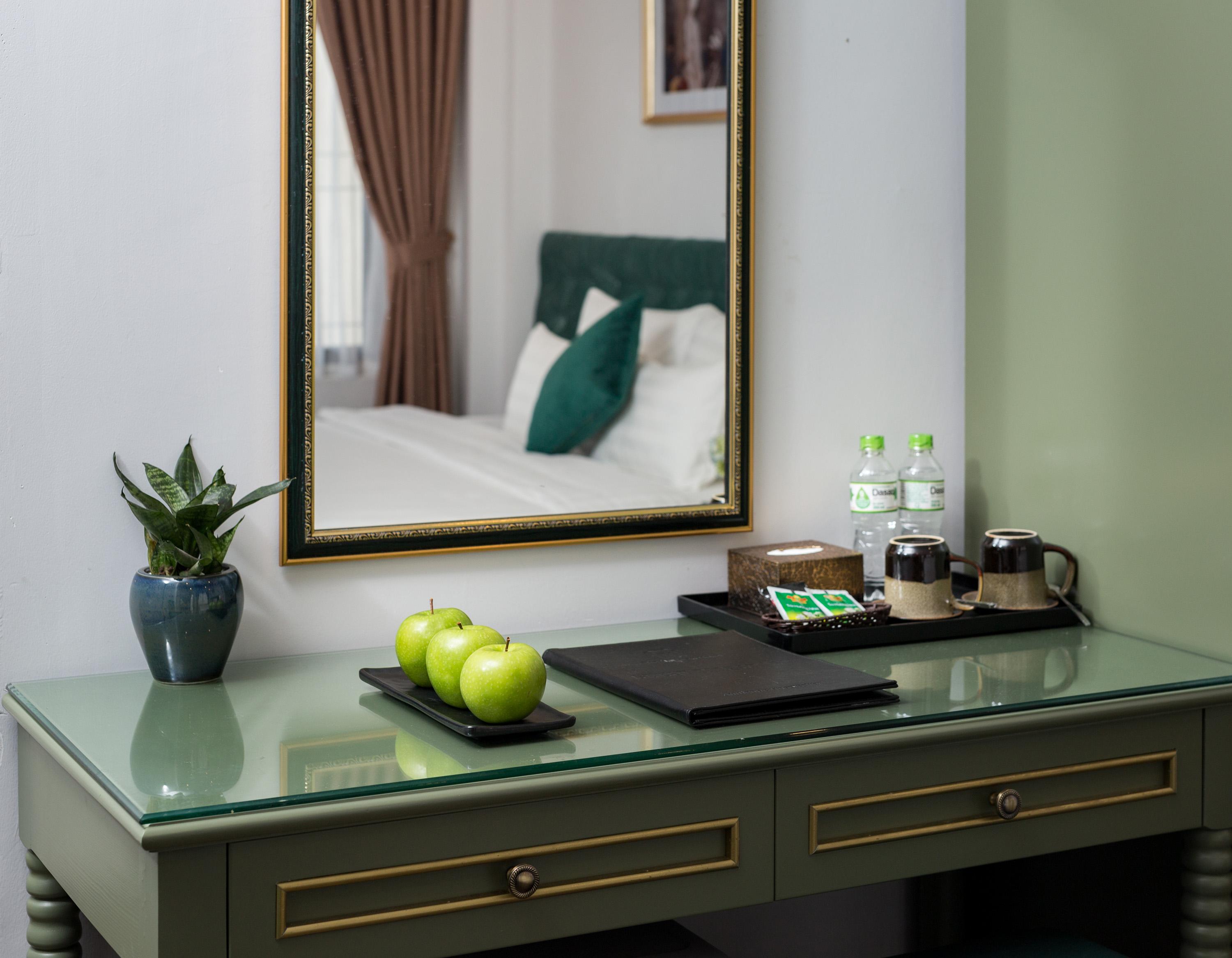 Gatsby Hanoi Hotel & Travel Exterior photo